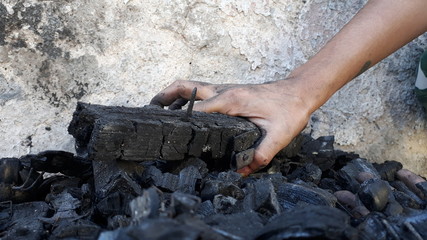 El panteón en primavera y las miradas celestes