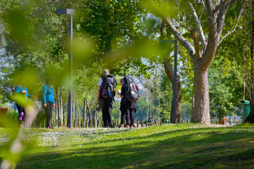 Peregrinos haciendo el camino de Santiago. Portugal.