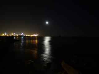 le luci del porto con la una piena 