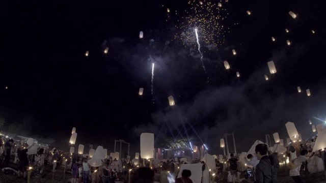4K, Time lapse Floating lanterns and fireworks Yee Peng Festival, Loy Kra thong in Chiang mai, Thailand