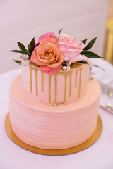Fototapeta na wymiar Wedding cake in ecological natural style closeup and sweet