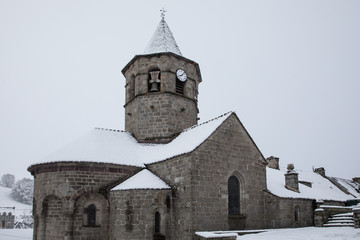 Fototapeta na wymiar 雪に覆われたナスビナルの教会