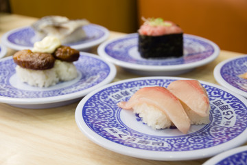 sushi at sakurazushi