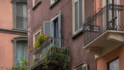 Fototapeta na wymiar italian balcony and windows