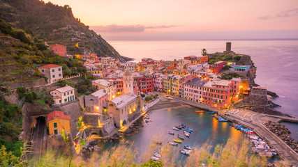 Fototapeta na wymiar View of Vernazza. One of five famous colorful villages of Cinque Terre National Park