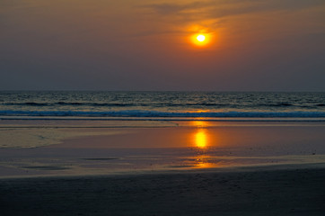 Naklejka na ściany i meble sunset in the Arabian Sea of Goa India