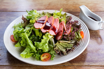 Smoked duck breast salad