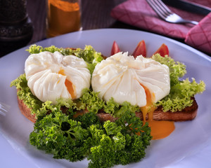 Egg pashot with lettuce leaves