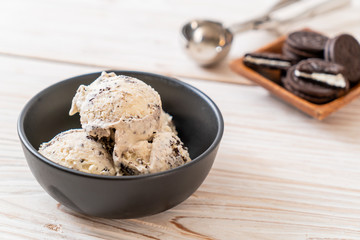 cookies and cream ice cream bowl