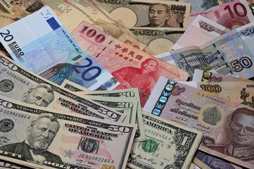 Fototapeta na wymiar 世界のお金　「アメリカ、中国、日本、ロシア、タイ、ヨーロッパ、ブラジル」
