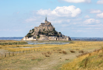 Fototapeta na wymiar Le Mont-Saint-Michel, island with the famous abbey, Normandy, France