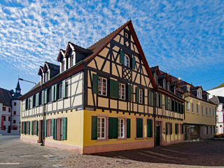 Fachwerkhaus in der Altstadt von Neustadt an der Weinstraße in Rheinland-Pfalz, Deutschland 