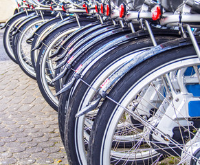 Plenty of old bike parking on the bike rack in the center of Düsseldorf