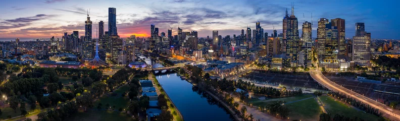 Foto op Plexiglas Panoramic image of a stunning sunset over the city of Melbourne, Australia © Michael Evans