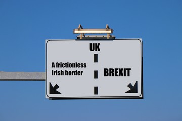United kingdom and brexit : Billboard with benefits in staying in the European Union, or going out...