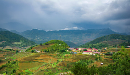Fototapeta na wymiar small schools alocated between Mu Cang Chai mountain forest and terraced fields Yen Bai