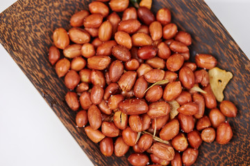 Roasted and salted peanuts with skins