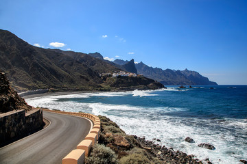 Obraz premium Tenerife, Canary island: road to the famous Benijo black beach
