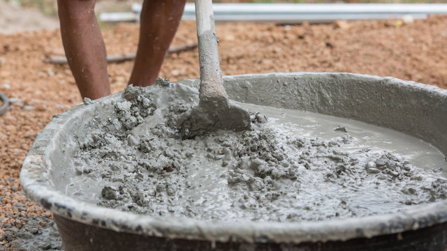  Mixing cement mortar is mixing