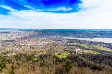Fototapeta na wymiar View from the Uetliberg mountain of Zurich city and lake