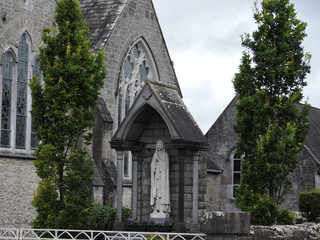 Fototapeta na wymiar old stone church in Ireland