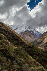 Monta&ntilde;as en el valle