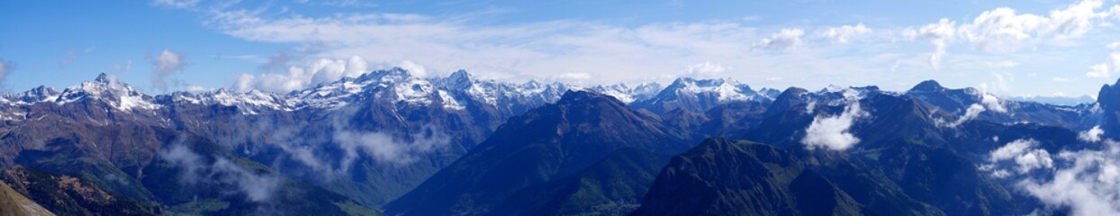 Fototapeta na wymiar Alpinismo alpi italia e panorami
