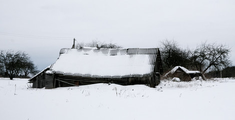 смолевичский район. деревня вишня. старый дом, сарай, хутор. фото виталия гиля