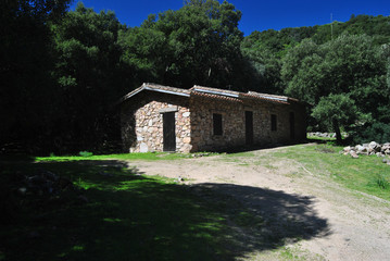 Il rifugio Barracca Sassa