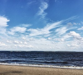 Fototapeta na wymiar sea and blue sky