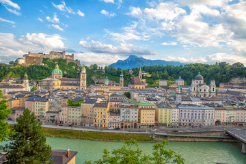 Fototapeta na wymiar Beautiful scenic view on Salzburg skyline with Festung Hohensalzburg in the summer, Salzburg, Austria
