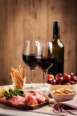 Red wine with charcuterie and cheese - 259238132