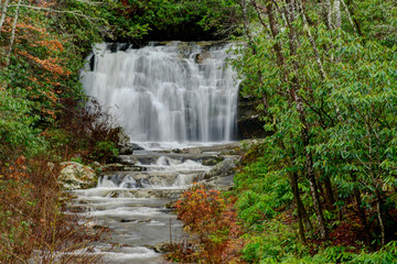 Obraz premium Meigs Falls in late summer season.