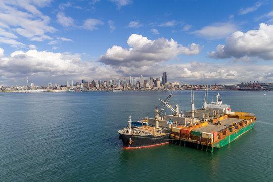 Container barge loading
