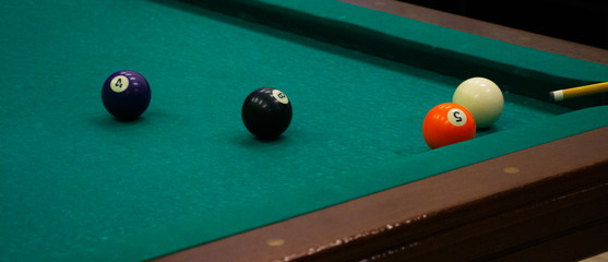 billiard balls 