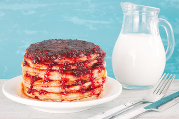 Pancakes with raspberries jam