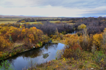 Fototapeta na wymiar Tour in the autumn of the southern Urals. In nature reigns Golden autumn.