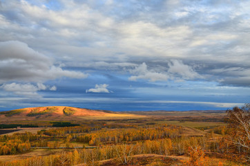 Tour in the autumn of the southern Urals. In nature reigns Golden autumn.