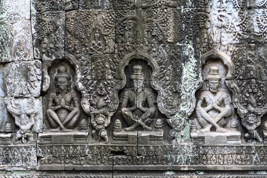 Fresque sculptée en bas relief Angkor 