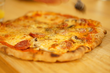 Knusprig gebackenen Pizza