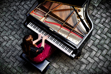 Outdoor classic music