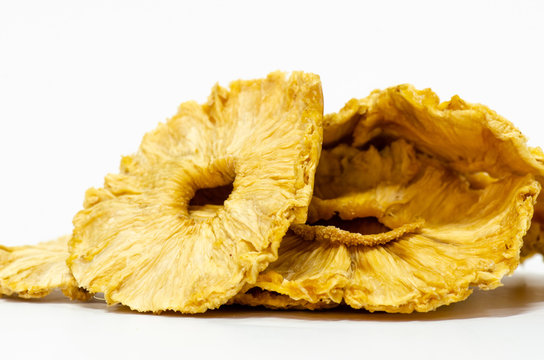 Dried pineapple