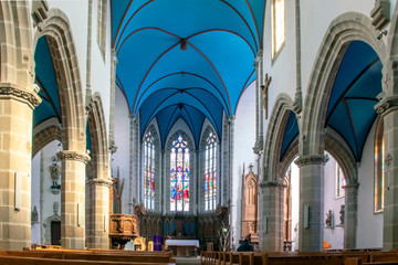 Châteauneuf-du-Faou. Nef de l'église saint Julien et Notre-Dame. Finistère. Bretagne	