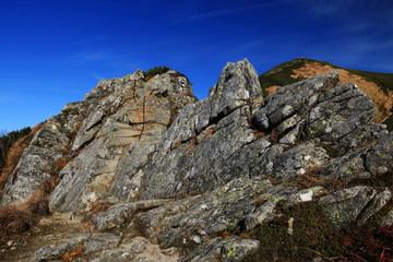 Fototapeta premium 東北飯豊連峰 飯豊山山頂への道 御秘所