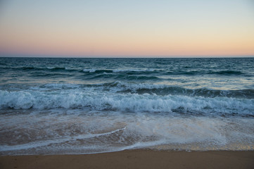 Fototapeta na wymiar Atlantic ocean, front view of waves on the beach, Bretagne