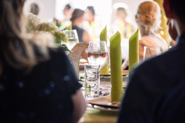 Wasser mit Früchten bei Party