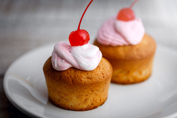 Muffin Cocktail Cherry