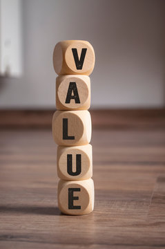 Cubes dice with value