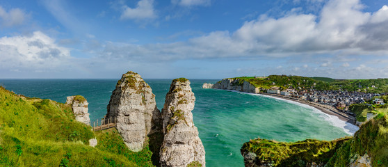 Klippen von Étretat Normandie © by-studio