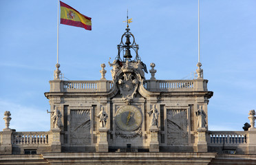 clocher et horloge du palais royal